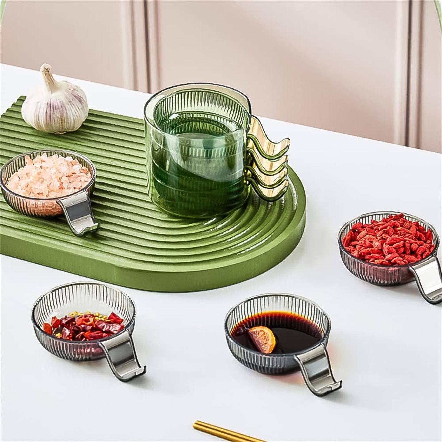 Plastics Dip Bowls, Dipping Sauce Bowls with Handle (4 Pcs Set / With Case) Plastics Dip Bowls, Dipping Sauce Bowls with Handle (4 Pcs Set / With Case)
